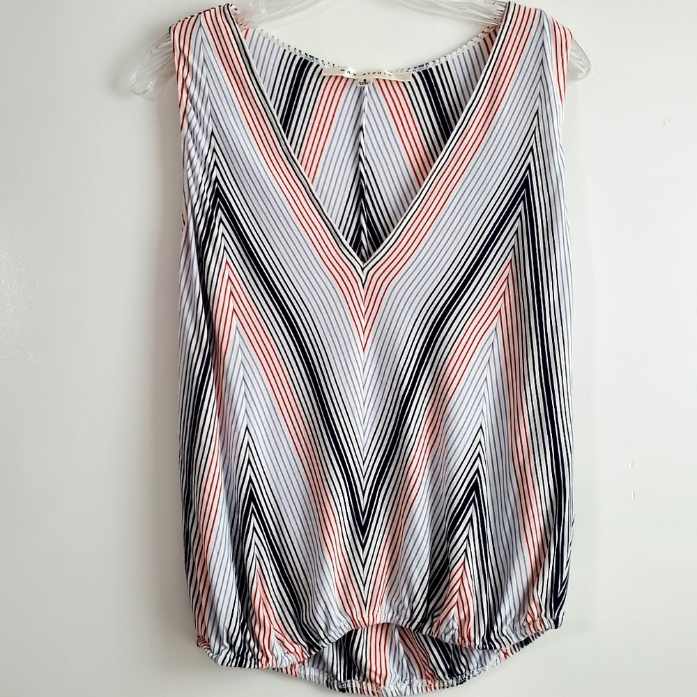 Max Studio Womens Juniors V-neck Top  Summer